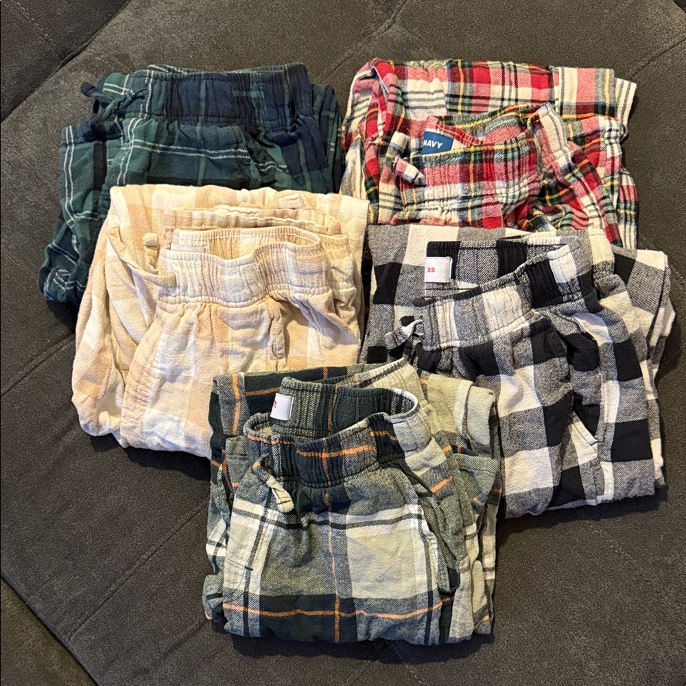 Plaid Men’s Old Navy Flannal PJ Sets (5)